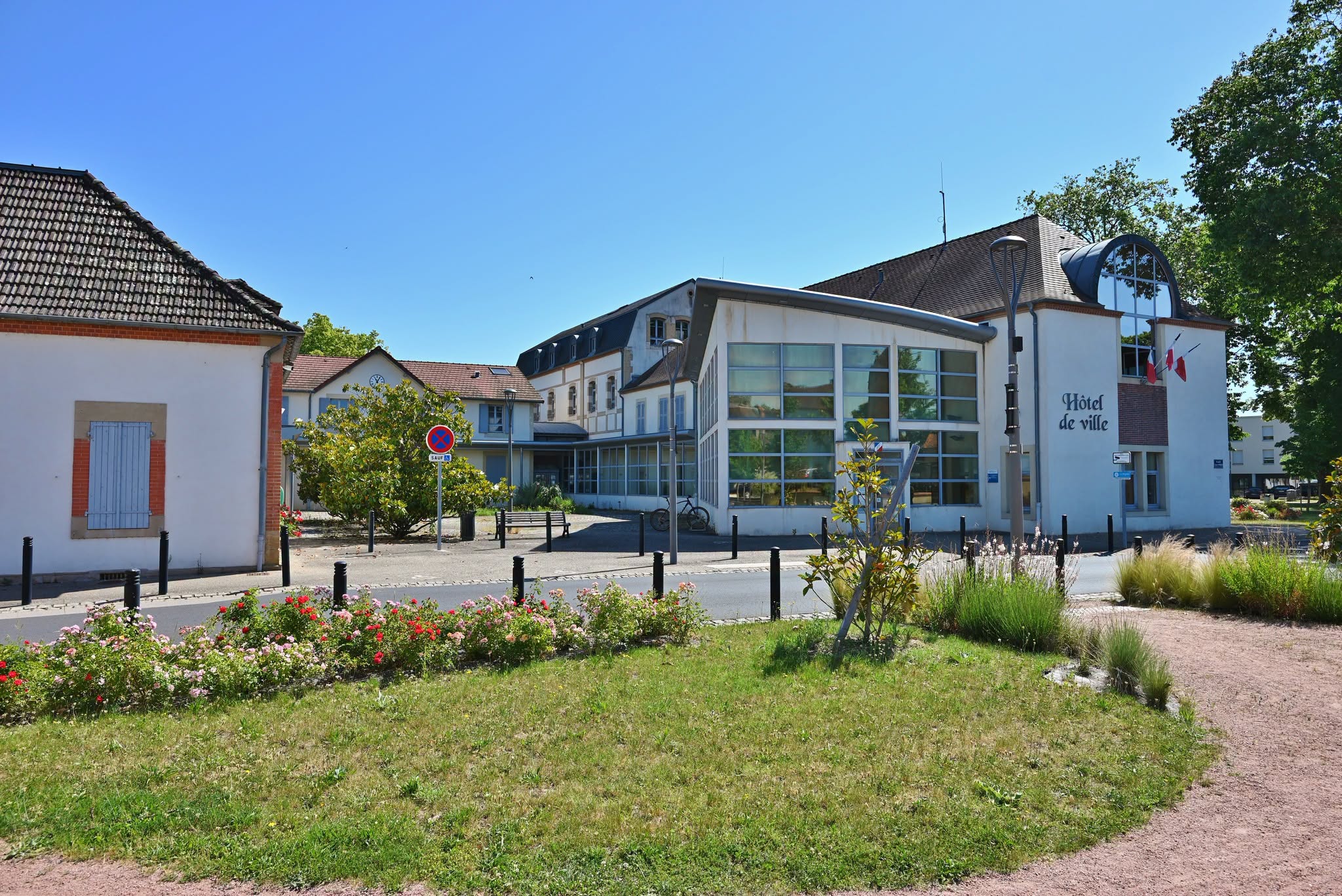 MAIRIE AVERMES 2