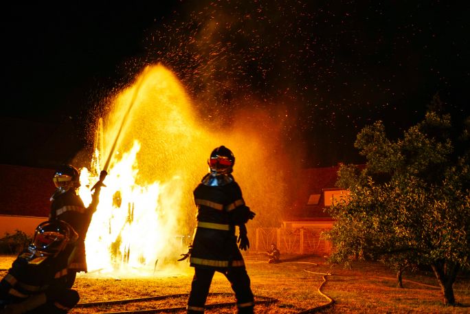 INCENDIES : L’AMF OUVRE UN FONDS DE SOUTIEN DIRECT AUX COMMUNES SINISTRÉES